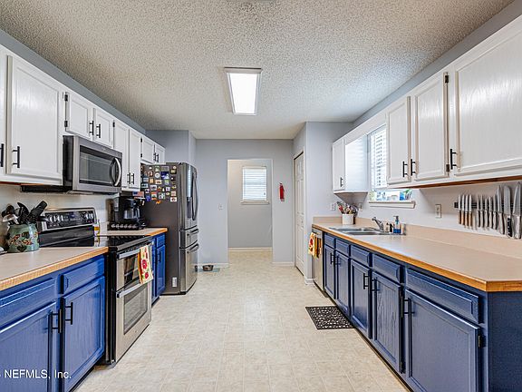 4th image of 1898 BROADHAVEN Drive