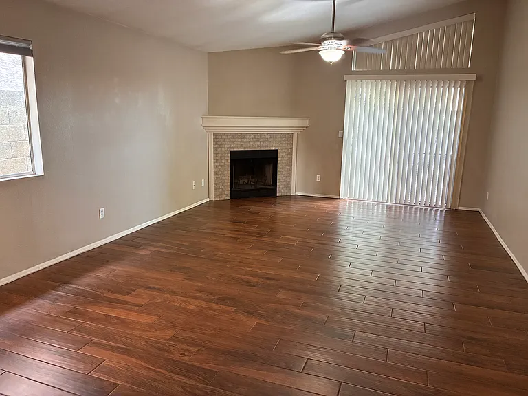 1131 N Carriage Ln — Photo 15