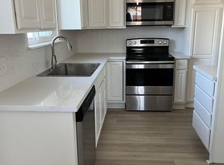 520 E Chalynn Cir UNIT B, Orange, CA 92866
