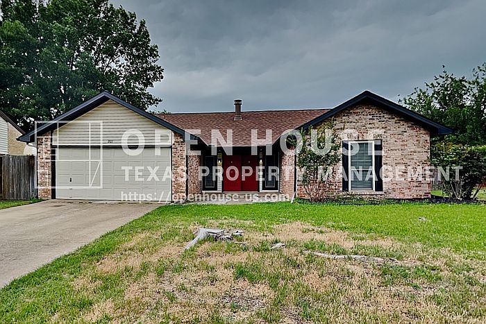 1st image of 2611 Sprucewood Ln