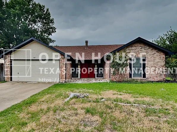 2611 Sprucewood Ln, Euless, TX 76039