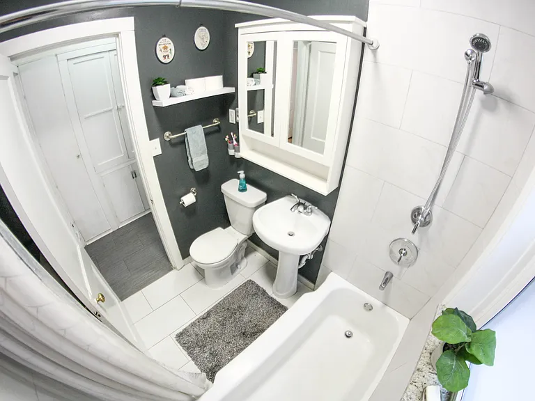 6937 N Hamilton Ave #1 — Photo 8