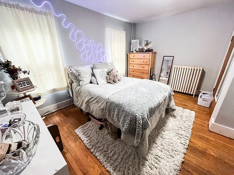 327 Pleasant St #1 — Photo 6