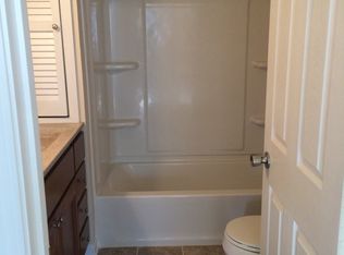 6101 W 94th St APT B3, Oak Lawn, IL 60453