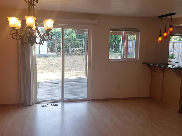 12470 SW Winter Lake Dr — Photo 7