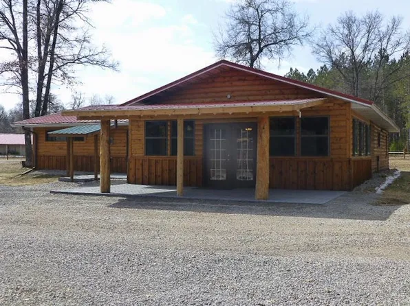 W13688 Merlin Ln, Crivitz, WI 54114