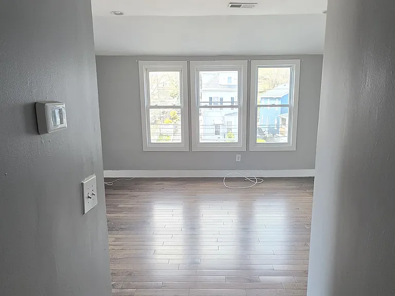 432 Stuyvesant Ave #3 — Photo 5
