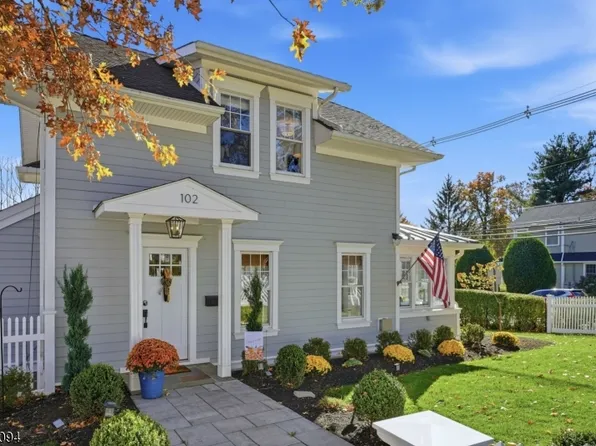 102 Center Ave, Chatham Boro, NJ 07928