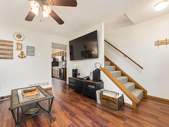 3rd image of 582 Mawyer Dr #133