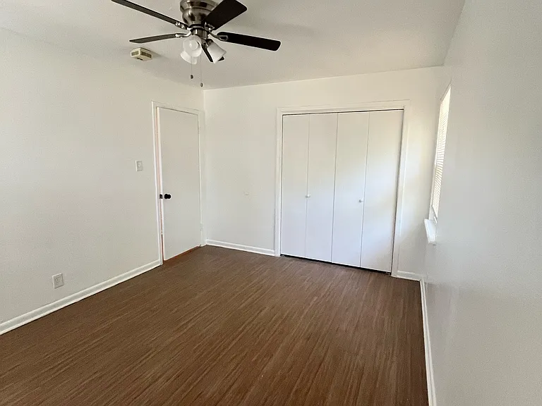 110 Leighton Dr — Photo 8