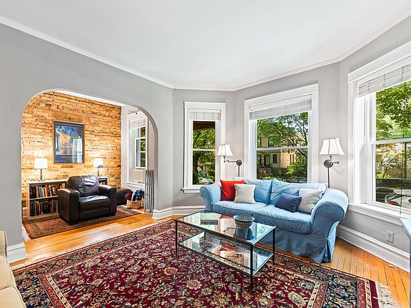 3rd image of 6223 N Magnolia Ave #1N