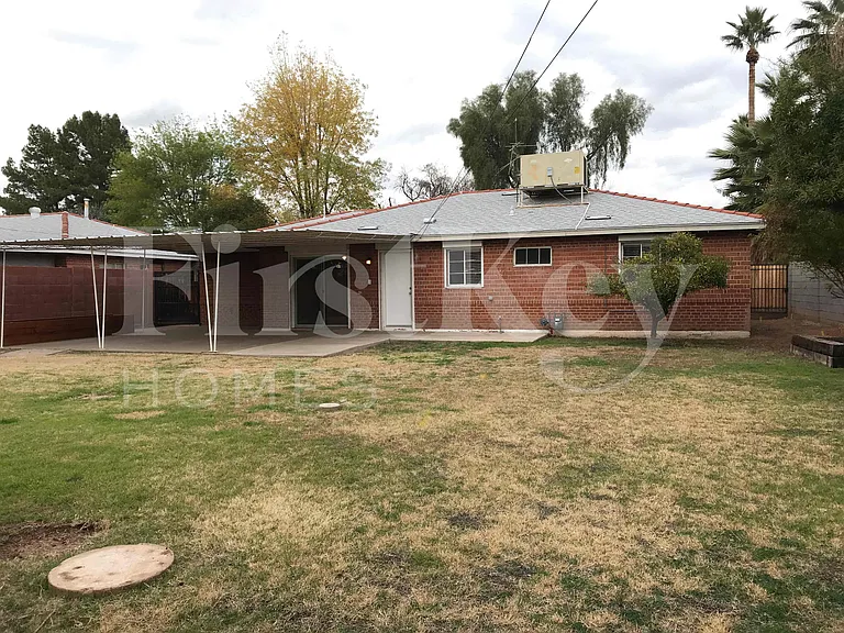 1507 W Berridge Ln — Photo 18