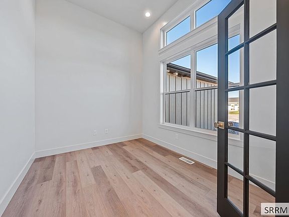 3rd image of 3005 Hope Estates Ln