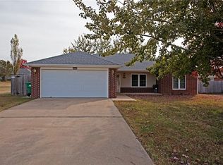 340 Sun Meadow Dr, Centerton, AR 72719