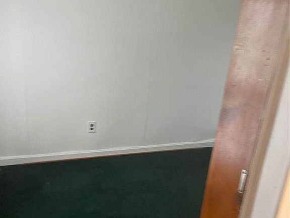 5th image of 12 Cypress Ave