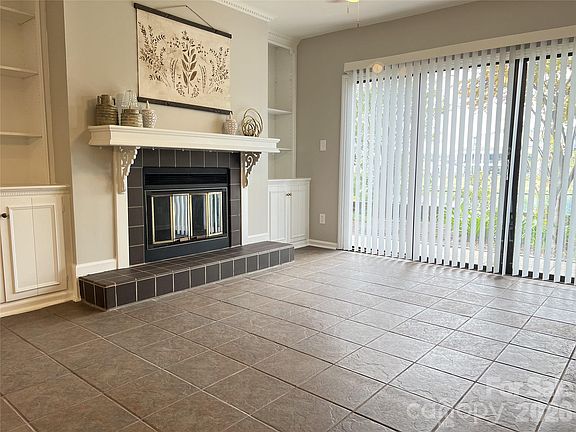 3rd image of 9041 J M Keynes Dr