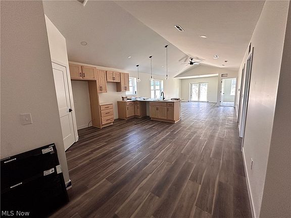 2nd image of 995 Beech Ave