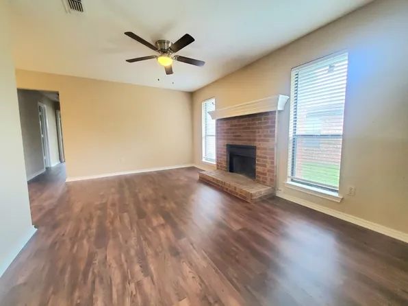 1432 Briar Cir, Crowley, TX 76036