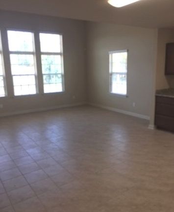 3rd image of 1006 NW 27th St