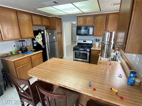 5th image of 421 Warmside Dr