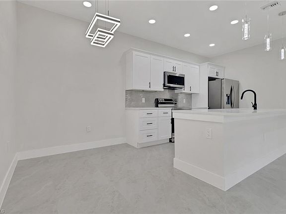 5th image of 4503 15th St SW