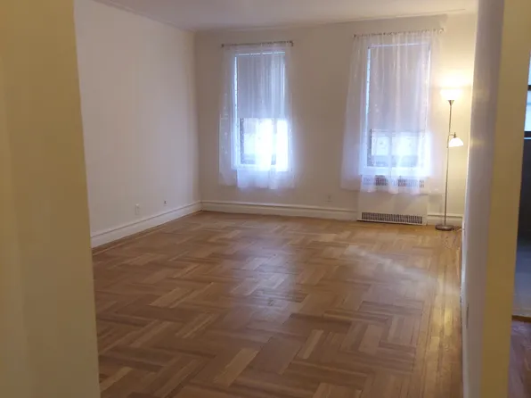 570 Westminster Road image 7 of 14