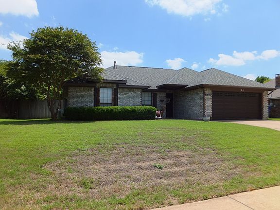 3rd image of 8141 Christie Dr