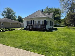 518 S Park St, Gifford, IL 61847
