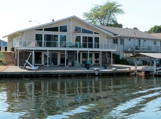 20564 Dolphin Rd, Spirit Lake, IA 51360