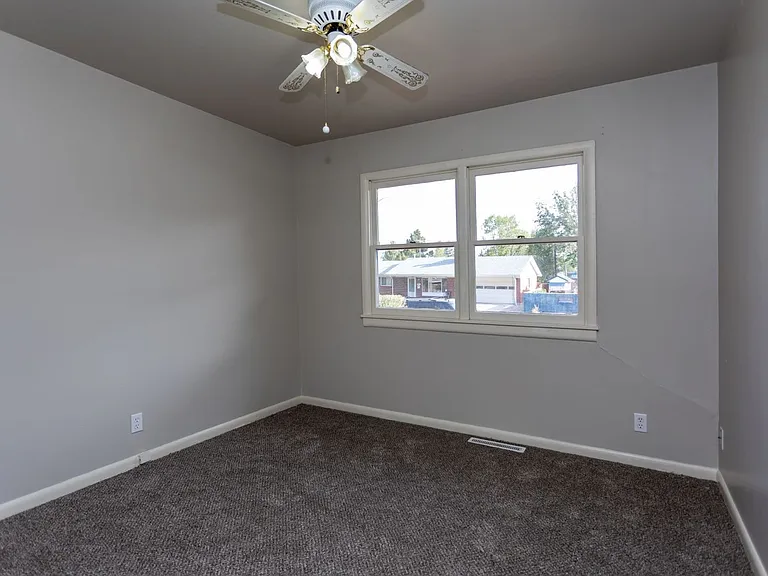 614 Ramona Ave — Photo 33