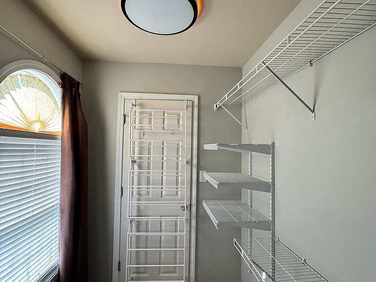 207 Bennington Dr — Photo 52