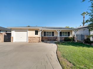22523 Clarendon St, Woodland Hills, CA 91367