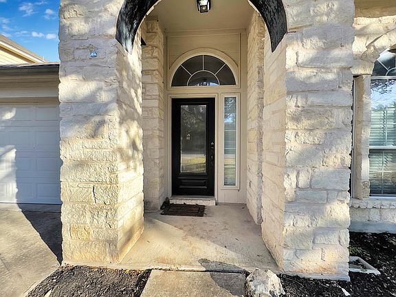 3rd image of 1006 Horne Dr
