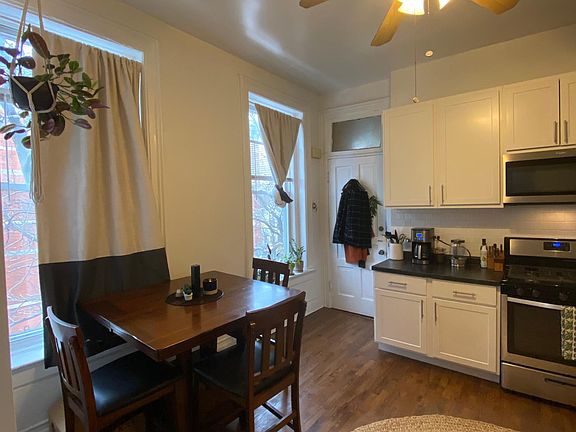 2nd image of 1040 N Marshfield Ave APT 3R