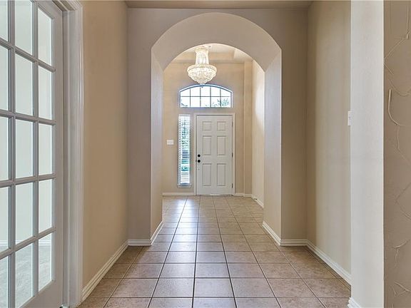 4th image of 222 Barkley Dr