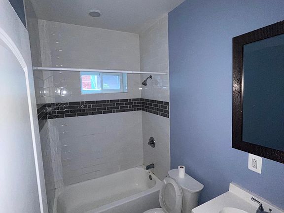 3rd image of 2451 N 33rd St Floor 1
