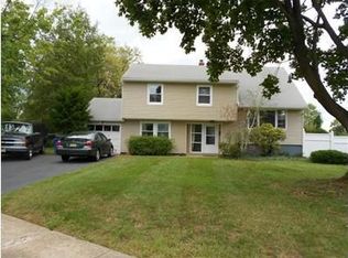 2 Simpson Rd, Somerset, NJ 08873