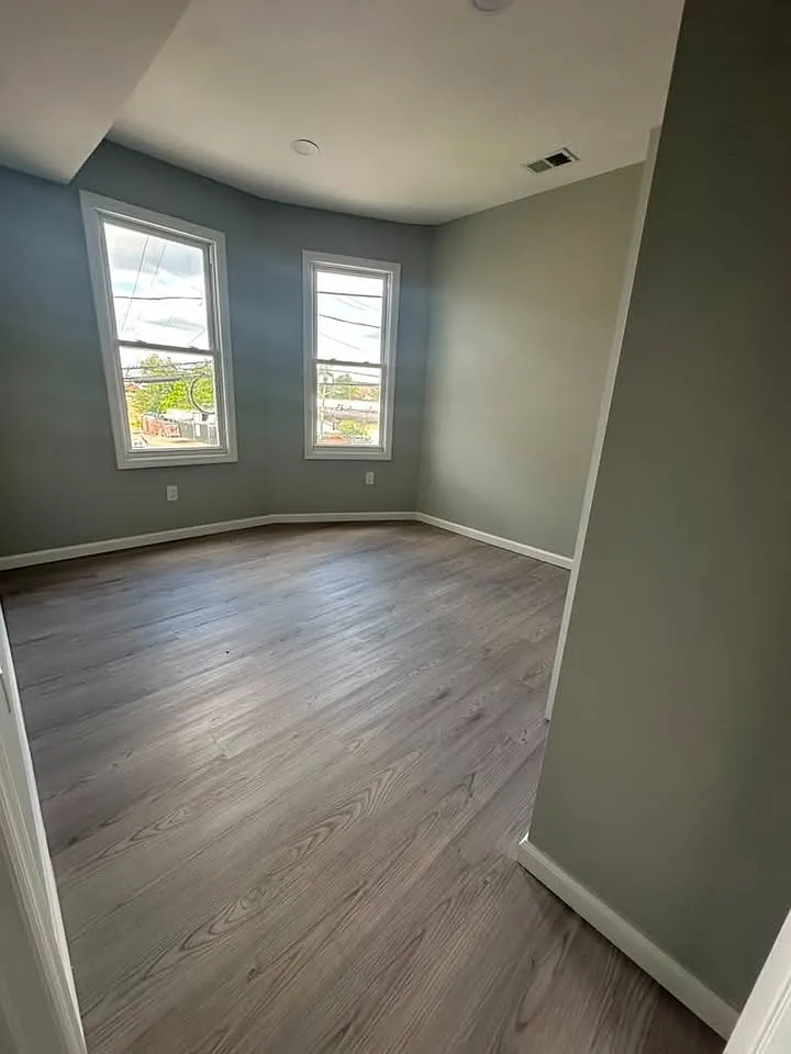 4 bed, $2,700 — Photo 2