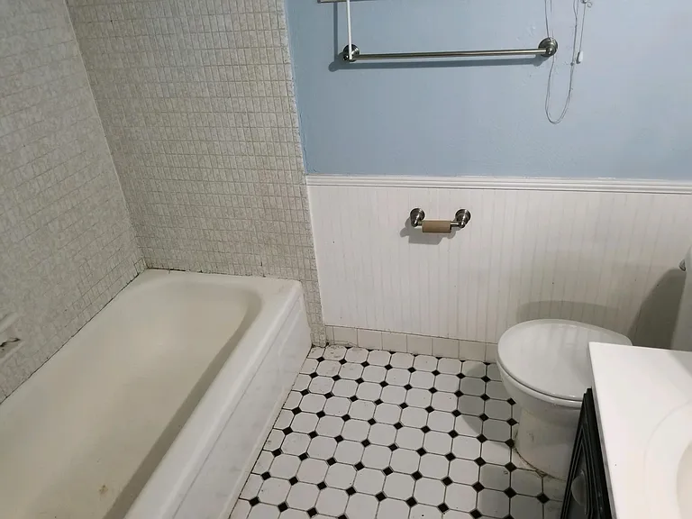 709 SW 75th St #202 — Photo 5