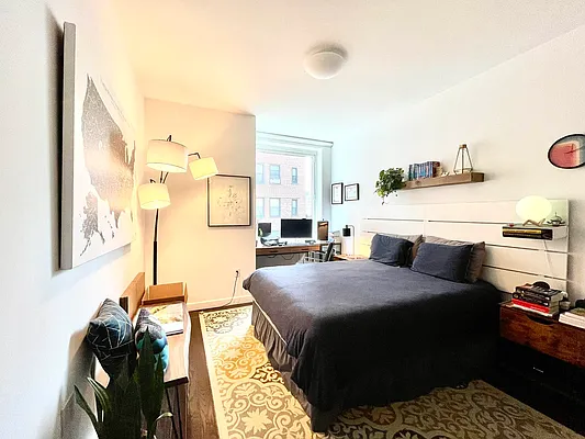 Rented by Pear NYC LLC | media 9