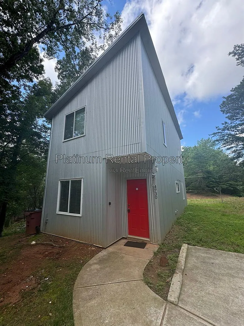 3 bed, 2.5 bath, 1250 sqft, $1,750 — Photo 2