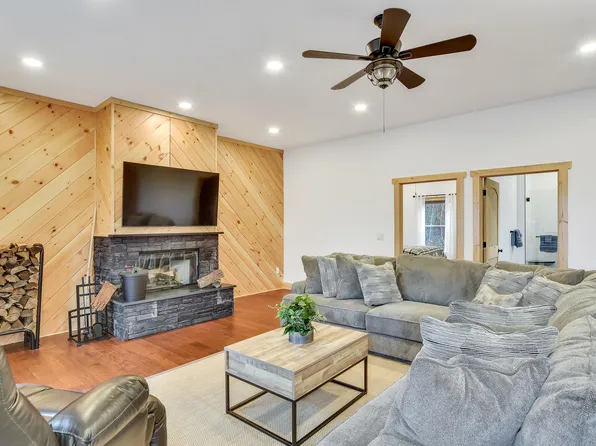8 Alpine Ridge, Greenville, ME 04441