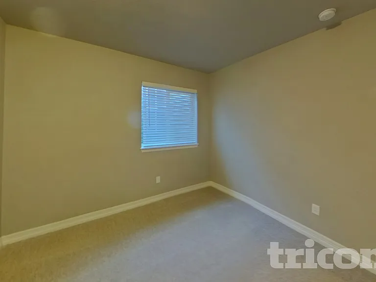 1804 Ruddlesway Dr — Photo 10