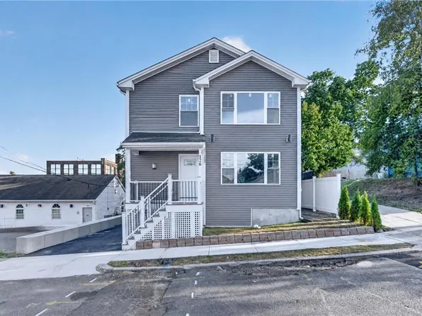 126 Johnson St, Providence, RI 02905