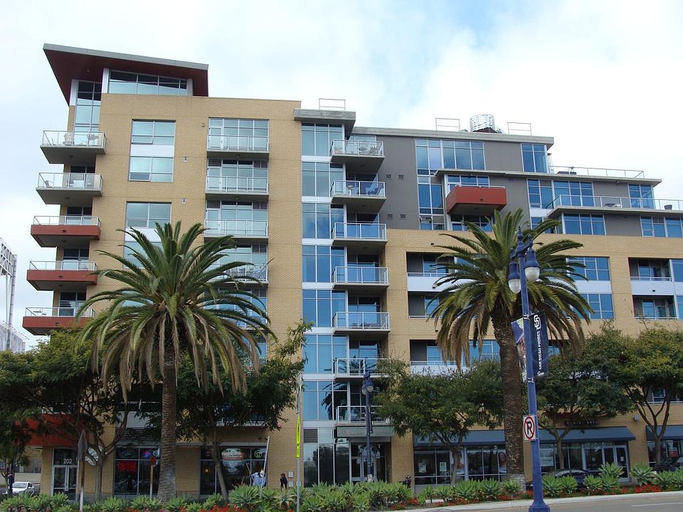 1st image of 253 10th Ave Unit 705
