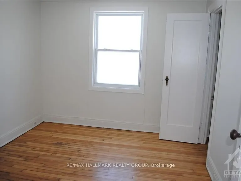 568 Gladstone Ave — Photo 16