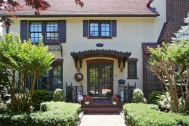 Sold by Madeleine Realty Ltd.