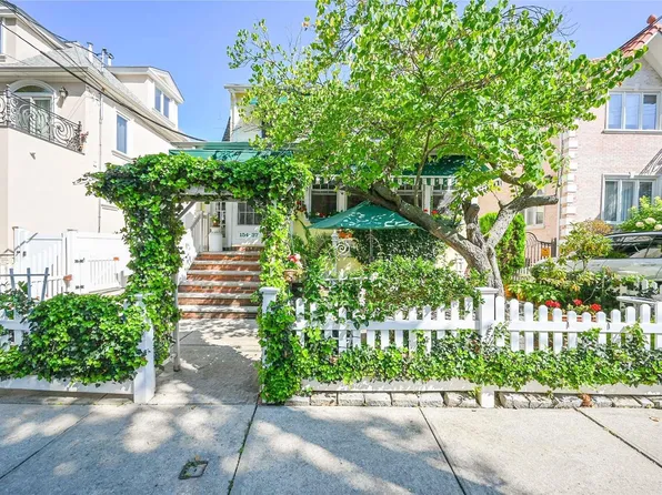 154-37 11 Avenue, Beechhurst, NY 11357