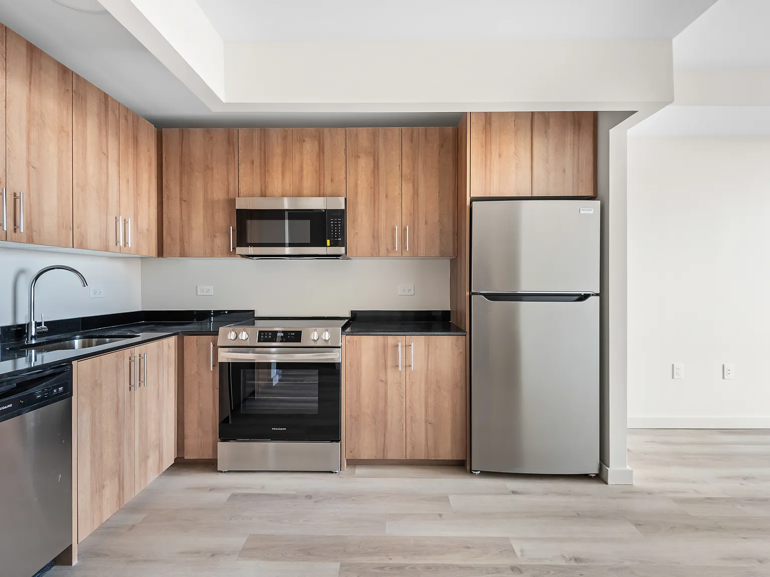 1333 Broadway — Photo 2