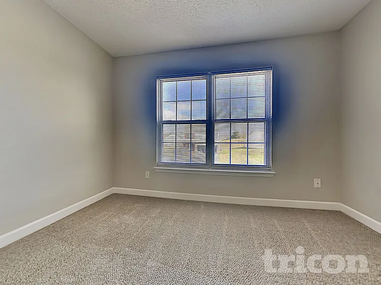 4019 Cedarbark Dr — Photo 8
